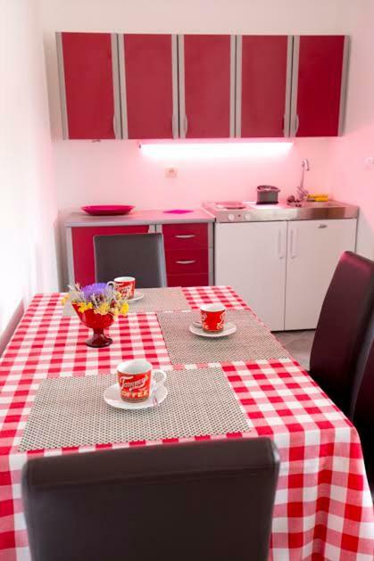 Apartments Kordic Vis Extérieur photo